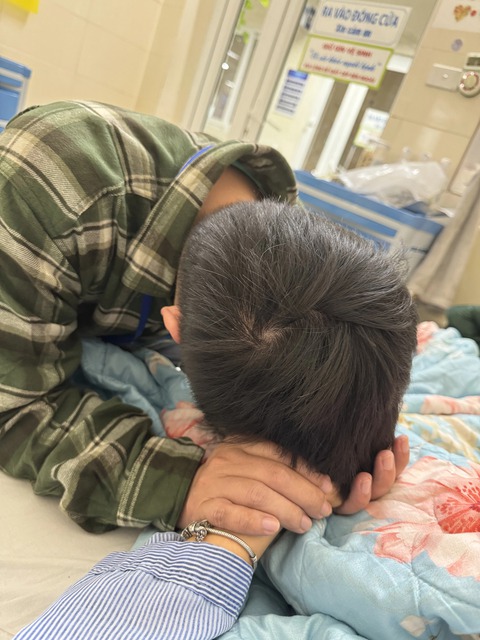 Streamer Nắng 27 tuổi mắc ung thư 2 lần, chàng IT vẫn kiên trì tỏ tình 9 lần: 