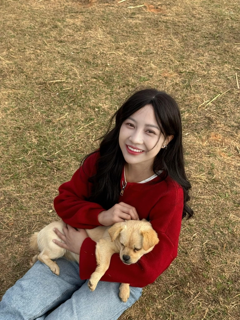 Streamer Nắng 27 tuổi mắc ung thư 2 lần, chàng IT vẫn kiên trì tỏ tình 9 lần: 