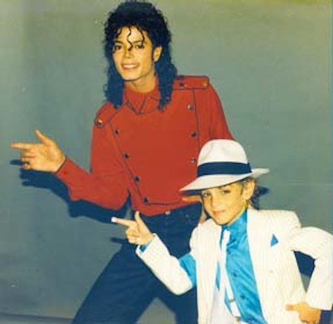 Michael Jackson lạm dụng bé trai 7tuổi trong 7 năm liền