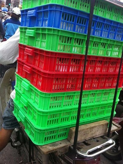 Rợn người bánh bao độc hại từ trong ra ngoài