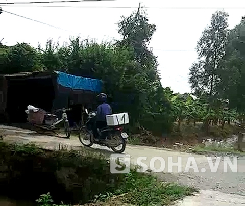 Phải rất khó khăn chúng tôi mới được tiếp cận và nhiều ngày dõi theo một nhóm thiện nguyện, hàng ngày đi thu gom các thai nhi lớn nhỏ tại các phòng khám, phá thai trên địa bàn Hà Nội. Phải rất khó khăn chúng tôi mới được tiếp cận và nhiều ngày dõi theo một nhóm thiện nguyện, hàng ngày đi thu gom các thai nhi lớn nhỏ tại các phòng khám, phá thai trên địa bàn Hà Nội.