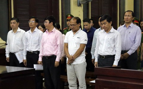 Dàn lãnh đạo Navibank kêu oan, Huỳnh Thị Huyền Như lại ra tòa - Ảnh 1. Dàn lãnh đạo Navibank kêu oan, Huỳnh Thị Huyền Như lại ra tòa - Ảnh 1.