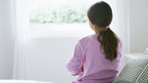 Con gái mách bị bác họ sàm sỡ nhưng người mẹ thản nhiên nói một câu khiến ai cũng phẫn nộ - Ảnh 2. Con gái mách bị bác họ sàm sỡ nhưng người mẹ thản nhiên nói một câu khiến ai cũng phẫn nộ - Ảnh 2.