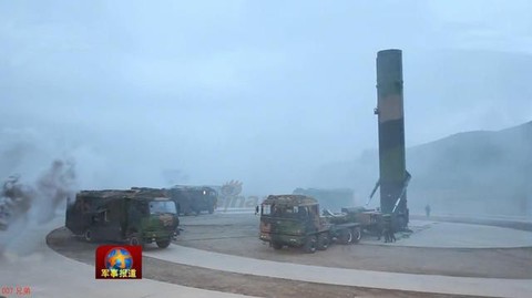 Báo Trung Quốc ‘khoe’ vũ khí mạnh nhất khiến Nga, Mỹ phải ghen tị - Ảnh 1. Báo Trung Quốc ‘khoe’ vũ khí mạnh nhất khiến Nga, Mỹ phải ghen tị - Ảnh 1.
