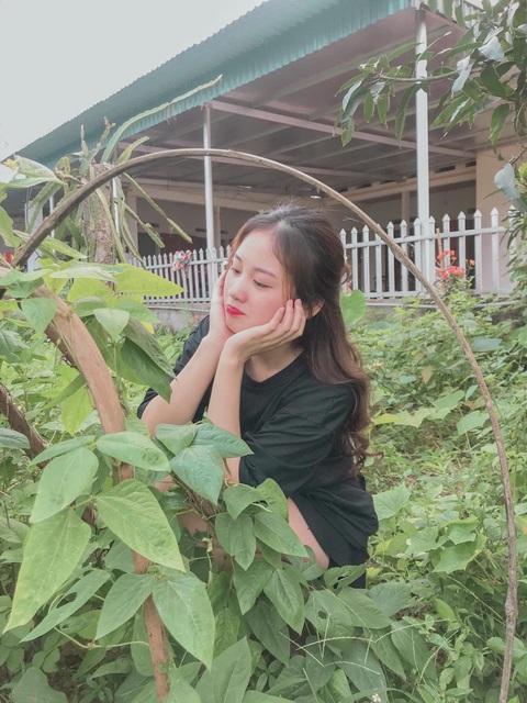 Nghỉ học về quê hái chè, nữ sinh Thái Nguyên bỗng gây chú ý vì bức ảnh chụp vội đăng trên trang cá nhân - Ảnh 5. Nghỉ học về quê hái chè, nữ sinh Thái Nguyên bỗng gây chú ý vì bức ảnh chụp vội đăng trên trang cá nhân - Ảnh 5.