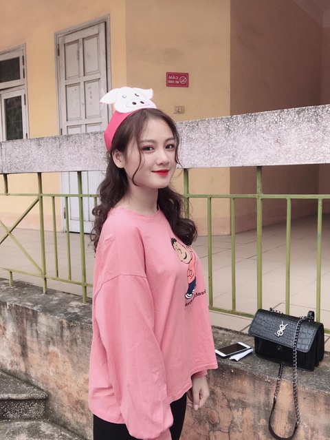 Nghỉ học về quê hái chè, nữ sinh Thái Nguyên bỗng gây chú ý vì bức ảnh chụp vội đăng trên trang cá nhân - Ảnh 9. Nghỉ học về quê hái chè, nữ sinh Thái Nguyên bỗng gây chú ý vì bức ảnh chụp vội đăng trên trang cá nhân - Ảnh 9.