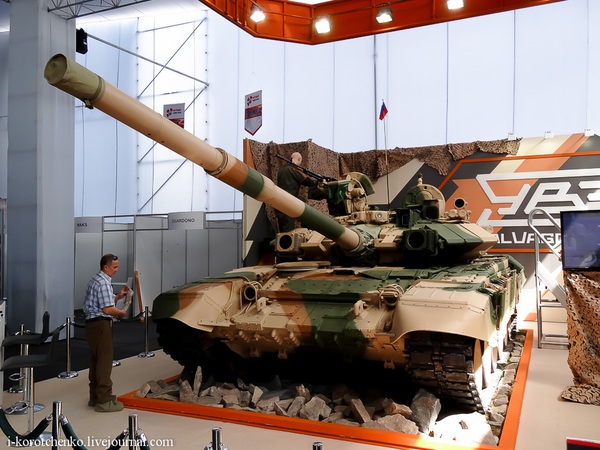 Xe tăng T-90S được giới thiệu tại triển lãm quốc phòng Peru