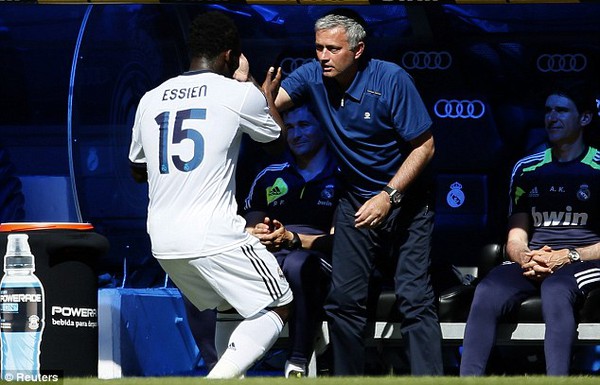 Real Madrid đại thắng, Mourinho vẫn buồn ngày chia tay