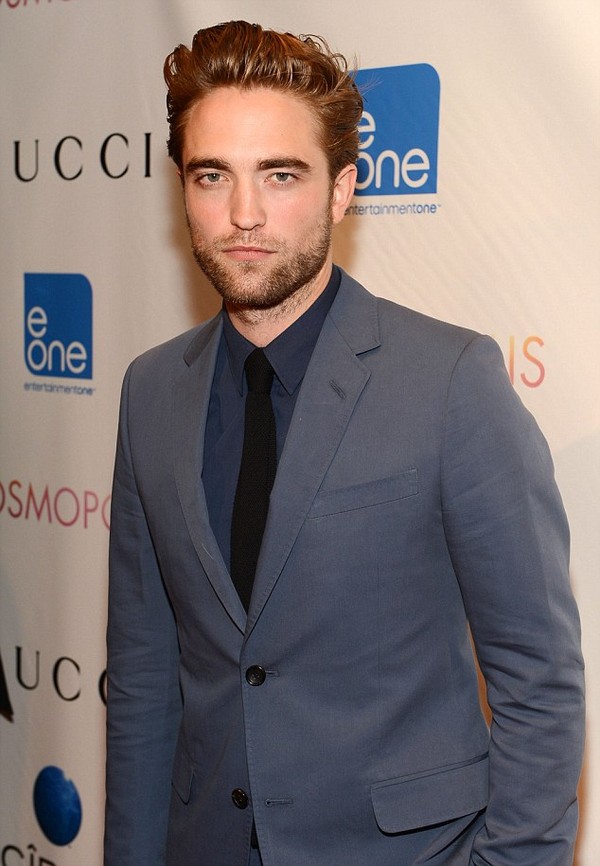 Robert Pattinson kiếm 80 triệu bảng từ quảng cáo sexy cho Dior