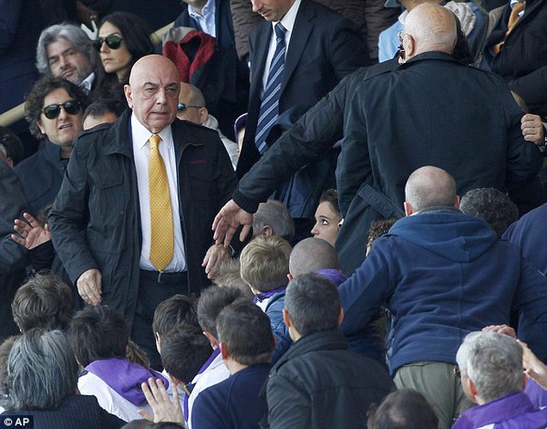 
	Phó chủ tịch AC Milan, Adriano Galliani, là người khá nóng tính