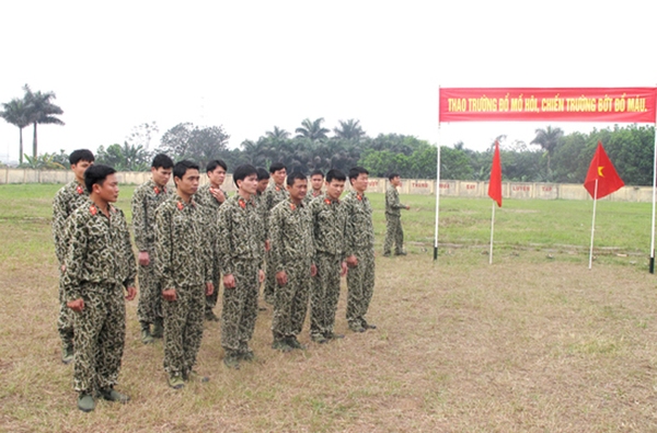 Thăm đội chống khủng bố Đoàn Đặc công Biệt động 1 của Việt Nam
