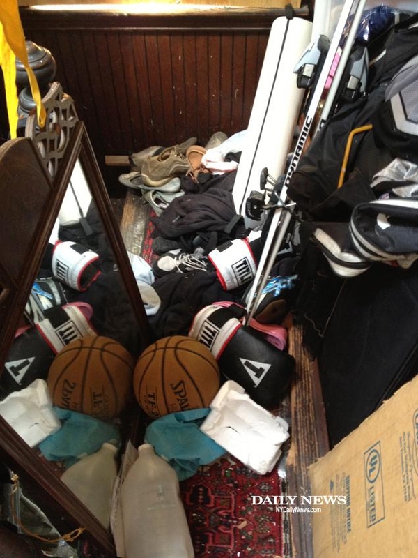 Những gì cảnh sát tìm thấy trong căn phòng của hai anh em nghi phạm nhà  Tsarnaev là những dụng cụ và trang bị thể thao