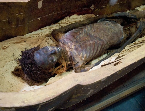 10 thủ tục chôn cất người chết kì lạ nhất trên thế giới