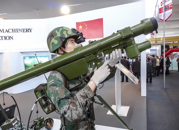 Trung Quốc giới thiệu ’bản sao’ tên lửa Igla-S của Nga