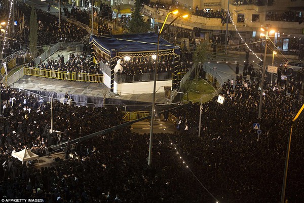 Under the stars: Jewish weddings - known as chuppahs - are traditionally conducted underneath the sky 