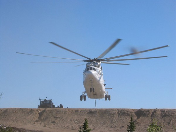 Mil Mi-26 có thể bay với tốc độ tối đa lên tới 295km/h.