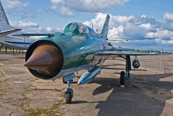 Máy bay tiêm kích phản lực Mikoyan-Gurevich MiG-21 lần đầu tiên xuất hiện trên không vào cuối những năm 1950 và sau đó Liên Xô đã sản xuất hơn 10.000 chiếc loại này.