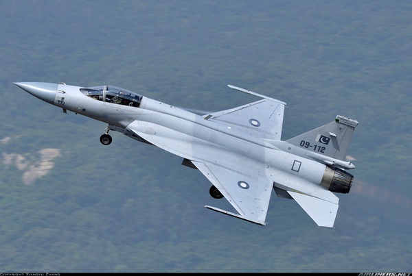 Nhiều quốc gia muốn sở hữu "thần sấm" JF-17 của Pakistan
