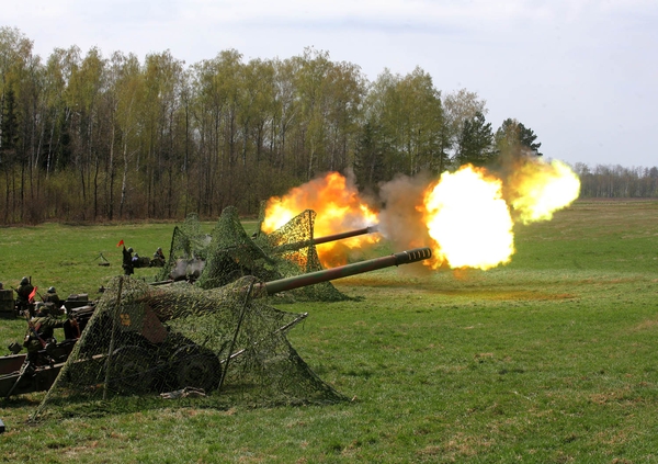 Chiêm ngưỡng pháo và tên lửa Nga phô diễn sức mạnh