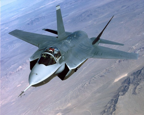 Một loại máy bay hỗ trợ bộ binh nữa không thể không nhắc đến là F-35 Lightning II