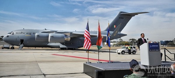 
	“Vận tải cơ C-17 cung cấp cho Không quân Ấn Độ được trang bị khả năng hỗ trợ nhân đạo và chiến đấu hiện đại nhất”, Phó tư lệnh không quân, Tướng SRK Nair, cho biết. “Chúng tôi đã rất mong chờ ngày nay khi lực lượng không quân của chúng tôi điều khiển chiếc C-17 trở về nước.”