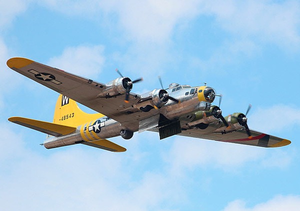 Xem máy bay chiến đấu Mỹ biểu diễn tại Triển lãm hàng không TICO Warbird Airshow 2013