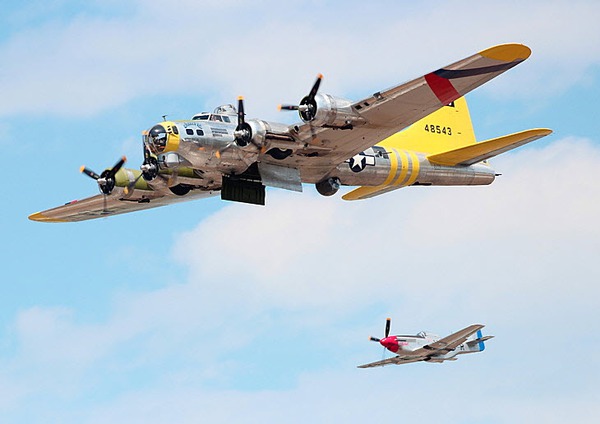 Xem máy bay chiến đấu Mỹ biểu diễn tại Triển lãm hàng không TICO Warbird Airshow 2013