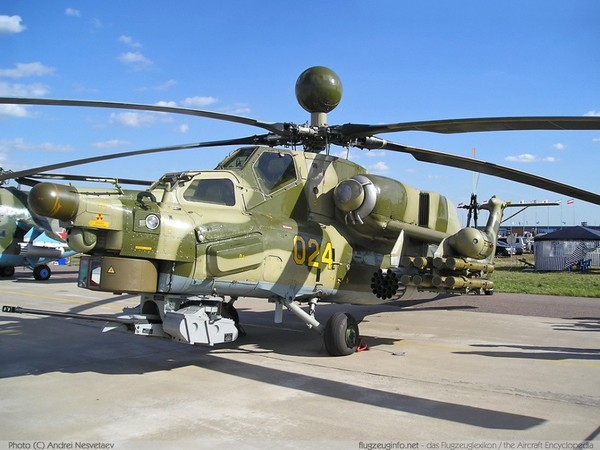 Mil Mi-28 (được khối NATO gọi là Havoc) là một loại máy trực thăng tấn công chống tăng uy lực nhất của Không quân Nga. Loại trực tăng này có thể hoạt động trong mọi điều kiện thời tiết, ban ngày lẫn ban đêm. Nó sở hữu 16 tên lửa chống tăng 9M120 Ataka tầm bắn tối đa khoảng 8km và khả  năng xuyên giáp từ 950-1.000 mm sau giáp cảm ứng nổ và 1 pháo 30 mm Shipunov 2A42 với hỏa lực mạnh mẽ.