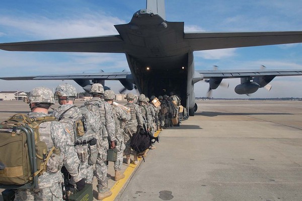 Sau khi hoàn thành khóa huấn luyện, các binh sĩ được đưa điều đi làm nhiệm vụ ở Afghanistan hay Iraq.