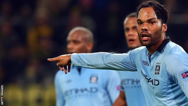 
	Man United đánh tiếng hỏi mua Lescott