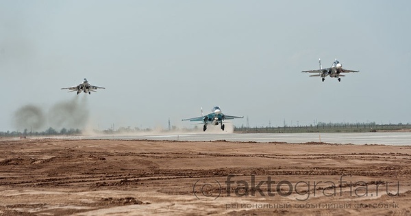 Su-30SM, Su-34  và MiG-29SMT cùng nhau xuất kích.