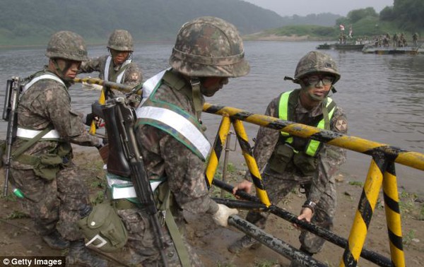 Mỹ-Hàn bất ngờ tập trận vượt sống sát nách Triều Tiên