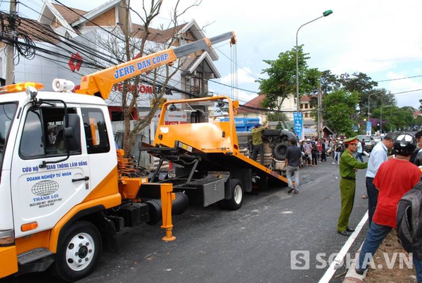 Vụ tai nạn làm giao thông trên tuyến đường Lê Hồng Phong bị ách tắc nghiêm trọng