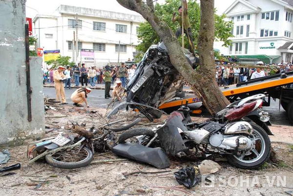 Lâm Đồng: Phó Giám đốc Sở NN&PTNT gây tai nạn, 4 người thương vong