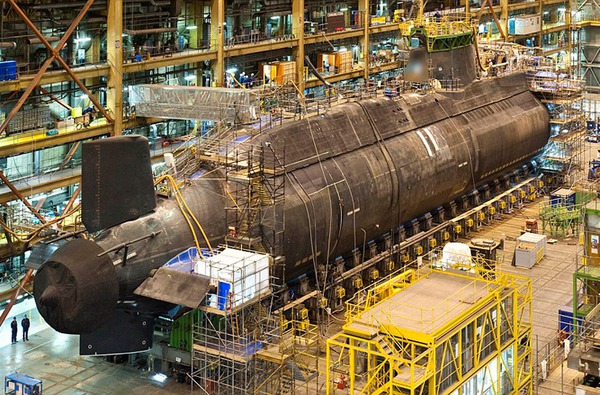 Tàu ngầm hạt nhân HMS Ambush được khởi đóng tại nhà máy của hãng BAE Systems tháng 10/2003.