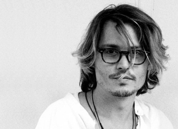 Tại sao phụ nữ lại mê mệt anh chàng cướp biển Johnny Depp?