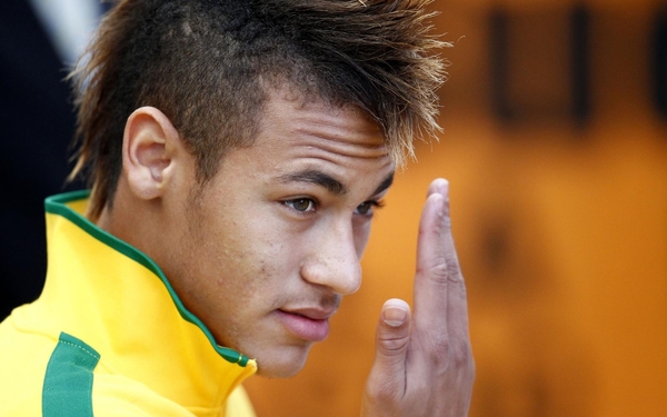 
	Neymar có thể từ chối được mức lương 10 triệu euro/mùa?
