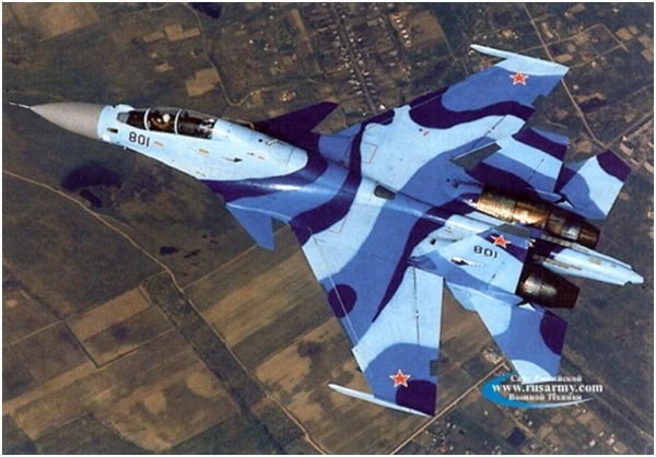 Su-35S phiên bản mới nhất của Su-35 với cánh phụ.