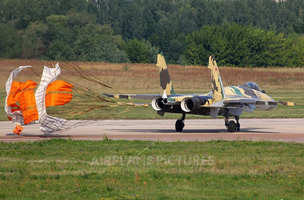 Tiêm kích Su-35 Nga khuyên Việt Nam mua có gì đặc biệt?