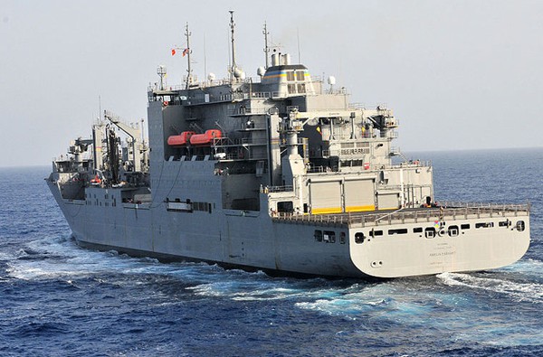 USNS Amelia Earhart trang bị hệ thống động cơ diesel cho phép đạt tốc độ tối đa 37km/h, tầm hoạt động tới 26.000km.