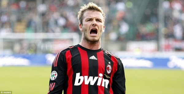 
	David Beckham khi chuyển sang thi đấu cho AC Milan dưới dạng cho mượn (2009)