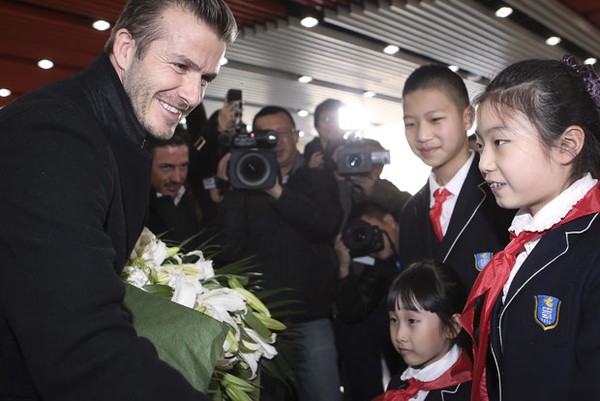 Hàng nghìn CĐV Trung Quốc chào đón Beckham