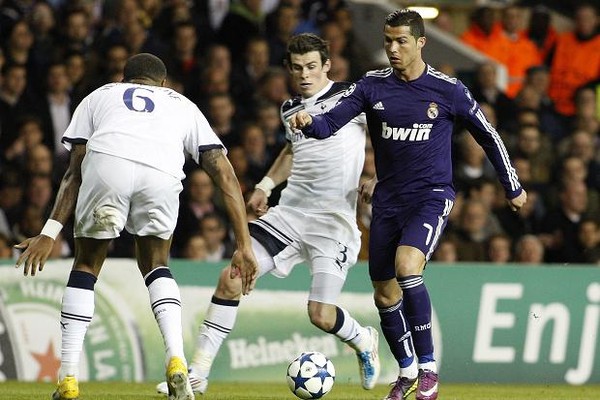 
	Man United nhắm mua hoặc Cris Ronaldo hoặc Gareth Bale trong Hè này