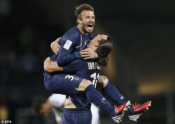 
	Becks ăn mừng chức vô địch cùng Ibra