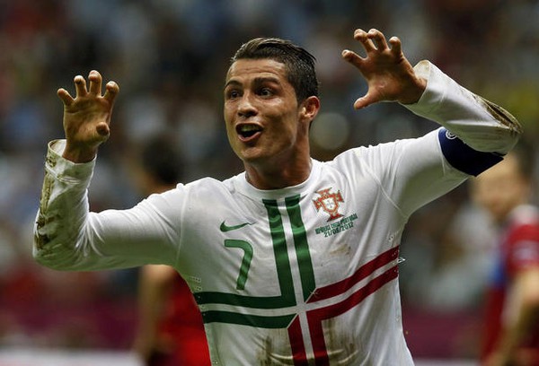 
	CR7 bị ví với quái vật