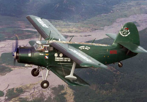 Lực lượng đặc chủng của Triều Tiên vẫn còn một phương tiện có thể “độc lai độc vãng” xâm nhập vào không phận Hàn Quốc, đấy là máy bay vận tải An-2 có thể chở theo lính dù. Loại máy bay này tuy đã cũ nhưng tính năng rất đặc biệt, không dễ để các radar mặt đất phát hiện ra nó.
