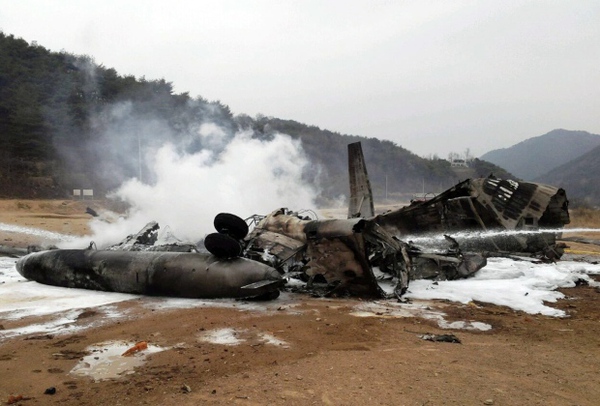 Xác chiếc trực thăng CH-53E bị rơi tại Cheolwon.
