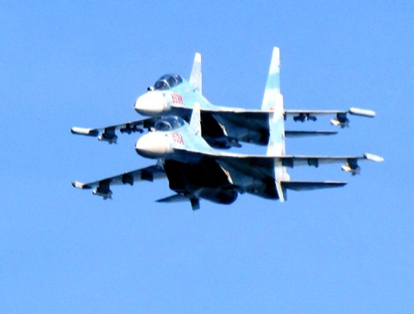 Hầu hết Su-27 và Su-30 được bố trí tại các tỉnh miền Nam. Điều này cho thấy sự ưu tiên và mối quan tâm của Việt Nam trong kế hoạch bảo vệ chủ quyền biển đảo