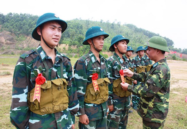 Chỉ huy Trung đoàn 218 đã tặng giấy khen cho Trung đội 1 thuộc Đại đội huấn luyện CSM và 6 chiến sĩ; Trung đoàn 250 cũng đã tặng giấy khen cho Trung đội 1 thuộc Đại đội huấn luyện CSM và 6 chiến sĩ vì đã có thành tích cao trong huấn luyện.