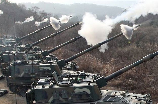 Theo một số nguồn tin, Lục quân Hàn Quốc sở hữu khoảng 7.000 khẩu pháo các loại gồm: pháo xe kéo cỡ 105-155mm; pháo tự hành cỡ 155mm và một số ít pháo phản lực.